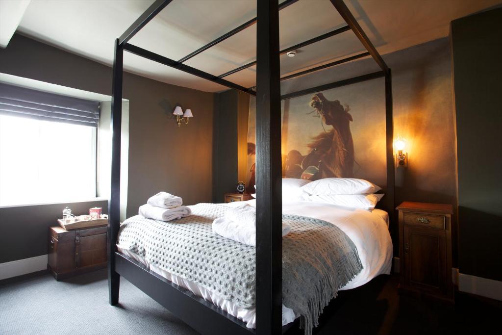 Hotel The Kings Arms Didmarton Esterno foto