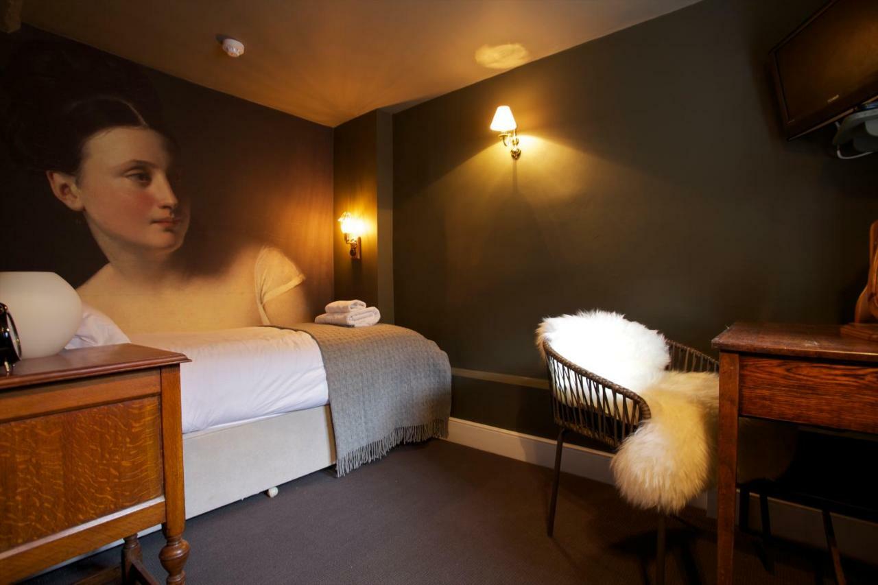 Hotel The Kings Arms Didmarton Esterno foto